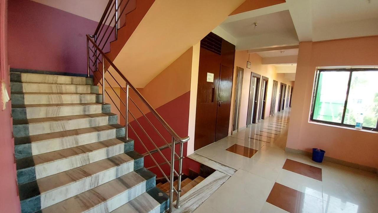 Hotel Janaki Pride Purî Extérieur photo