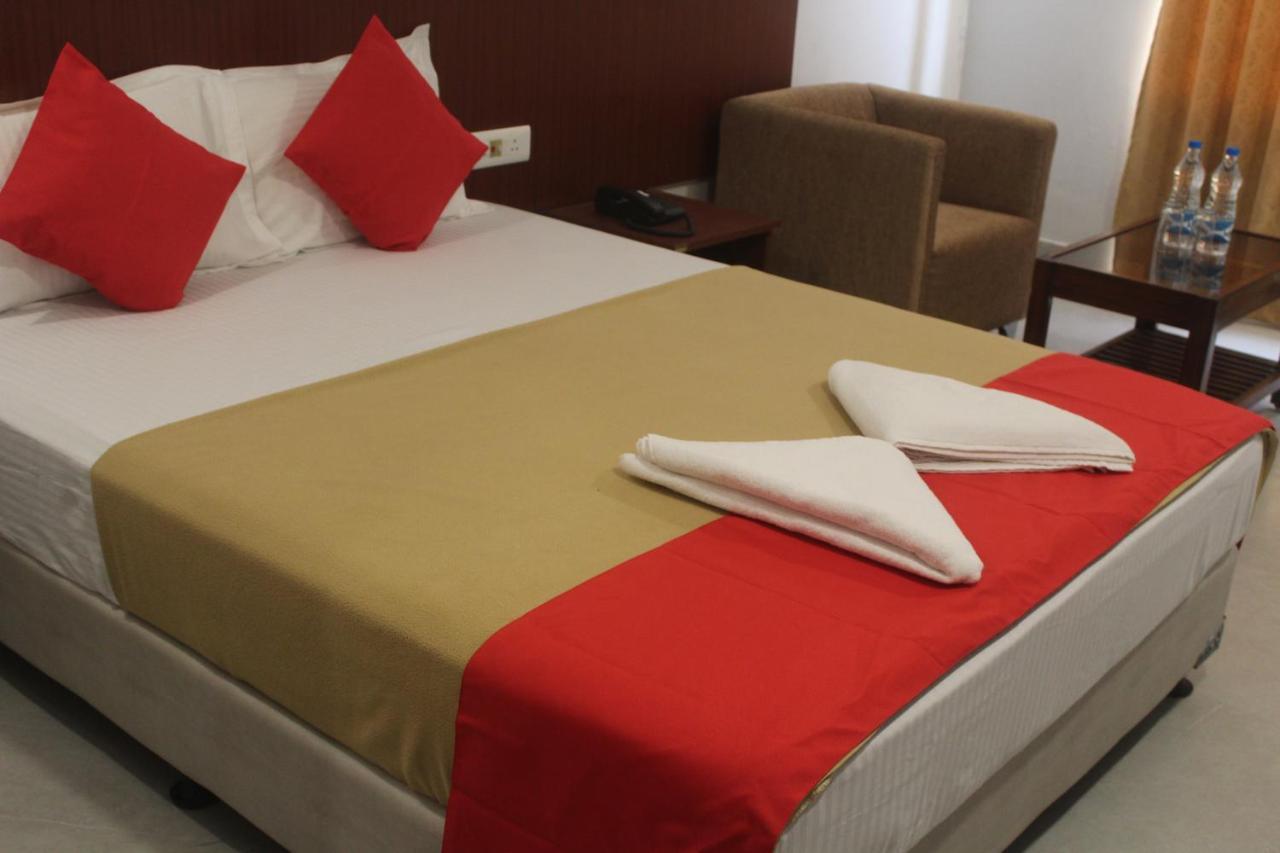 Hotel Janaki Pride Purî Extérieur photo
