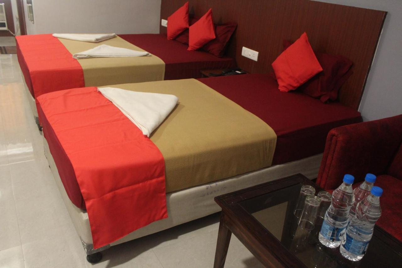 Hotel Janaki Pride Purî Extérieur photo