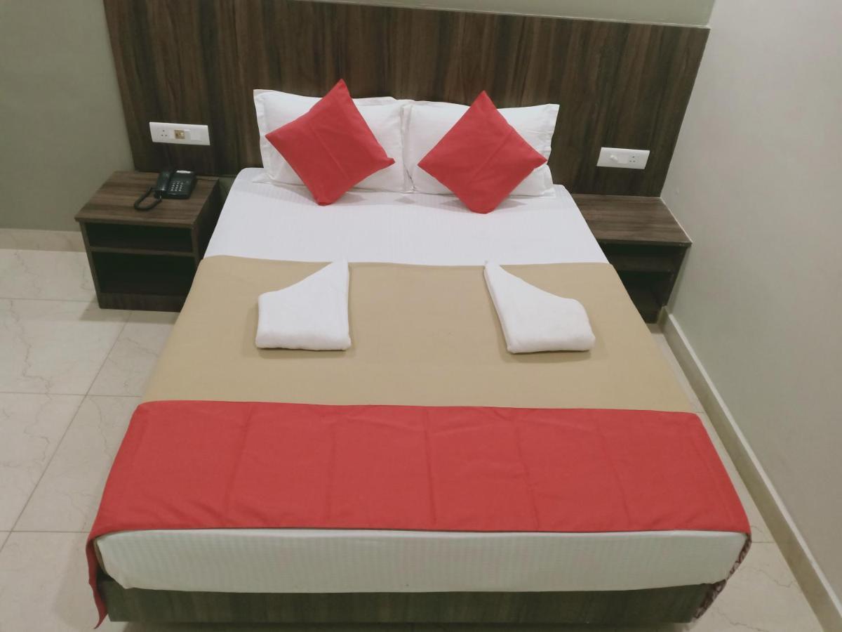 Hotel Janaki Pride Purî Extérieur photo
