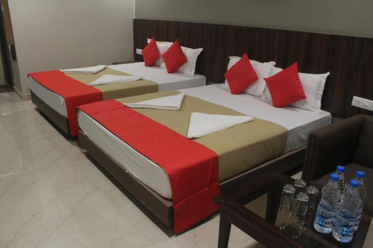 Hotel Janaki Pride Purî Extérieur photo