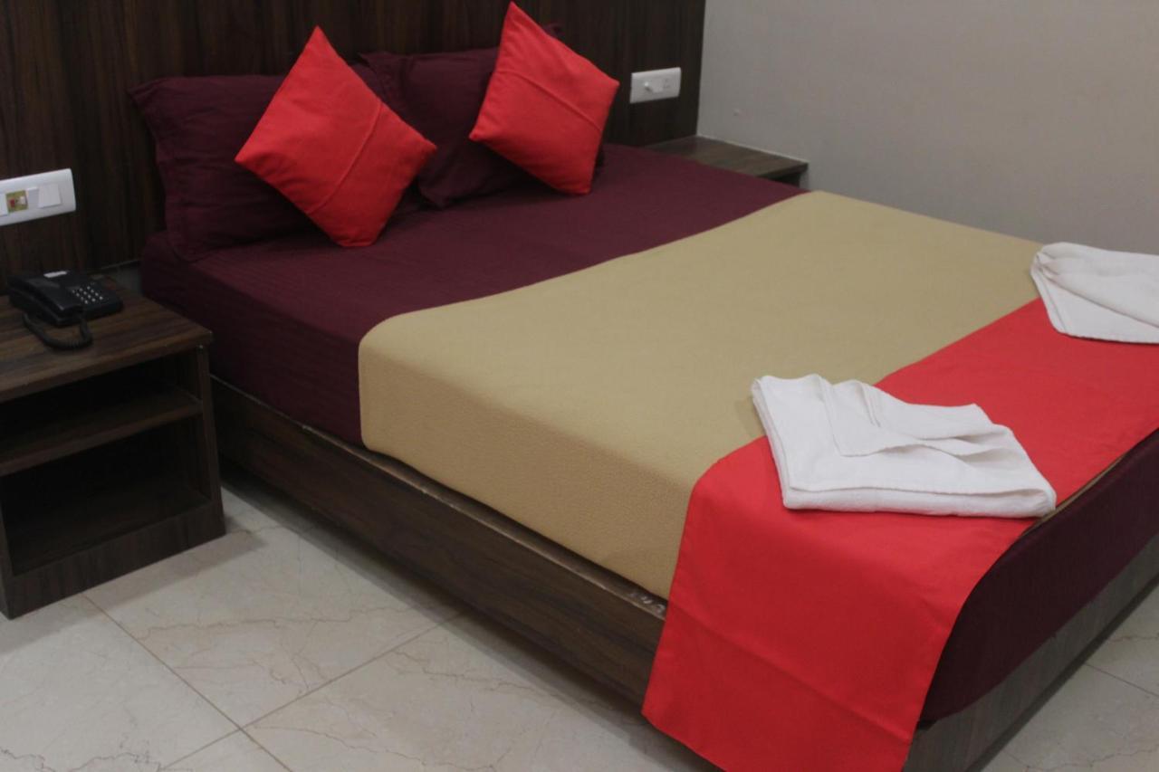 Hotel Janaki Pride Purî Extérieur photo