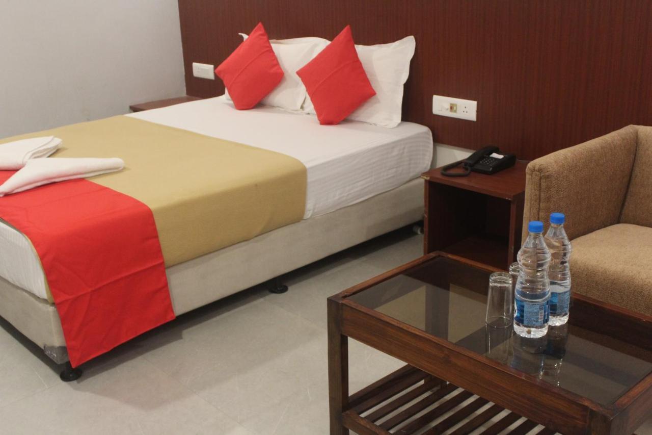 Hotel Janaki Pride Purî Extérieur photo